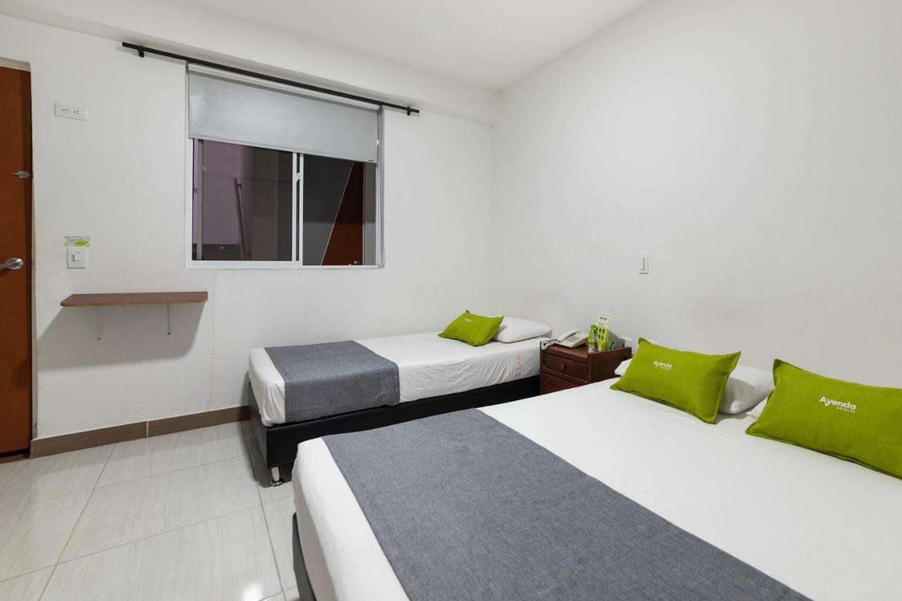 Hotel Ayenda 1234 Imperio 70 Medellín Exterior foto